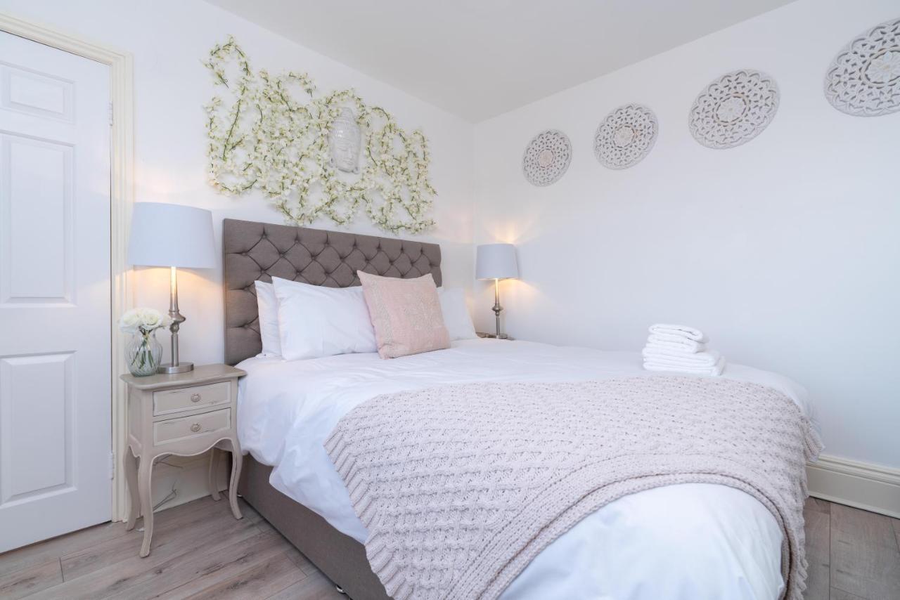 Gloucester Place Townhouse With Hot Tub! Cheltenham Exterior photo
